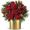 Коробка "Зимняя роза" розы и новогодний декор