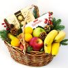 Корзина “Вкусный салют” фрукты, конфеты, ветки елки и шишки